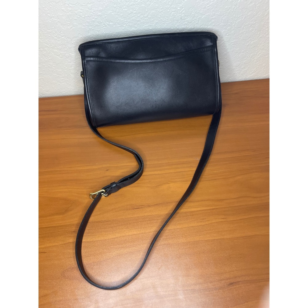 Vintage Coach Black Leather Basic Bag Crossbody 526-9944 Made in USA 90s Minimal
